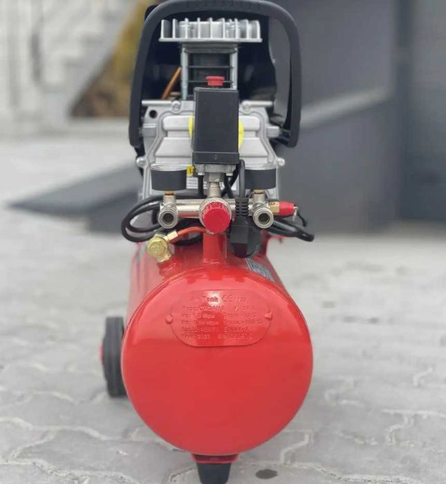 Компресор повітряний 24 л Kraft&Dele KD400 8 бар 230 л/хв Польща