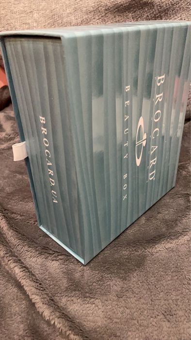 Подарочная коробка Брокард