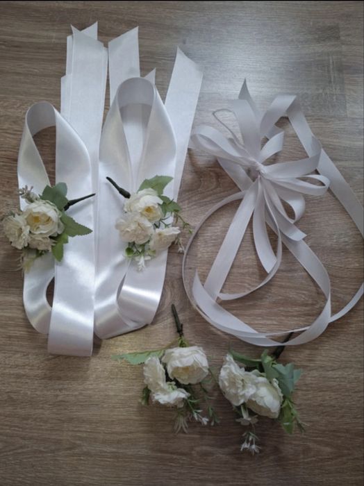 Ozdoby na samochód - dekoracje ślub wesele kwiaty butonierki