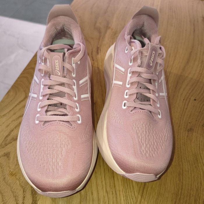 Buty Asics Gel Kyano 32
