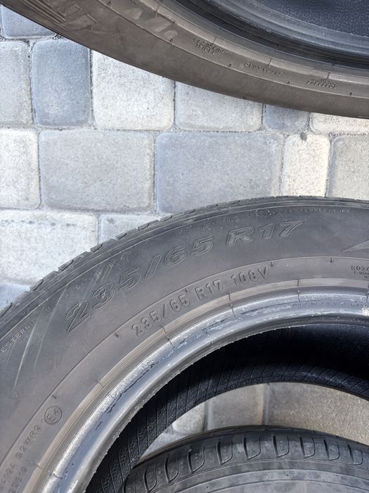 Pirelli 235 65 17