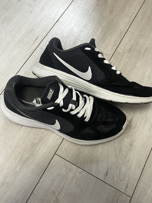 Кросівки Nike revolution 43розмір