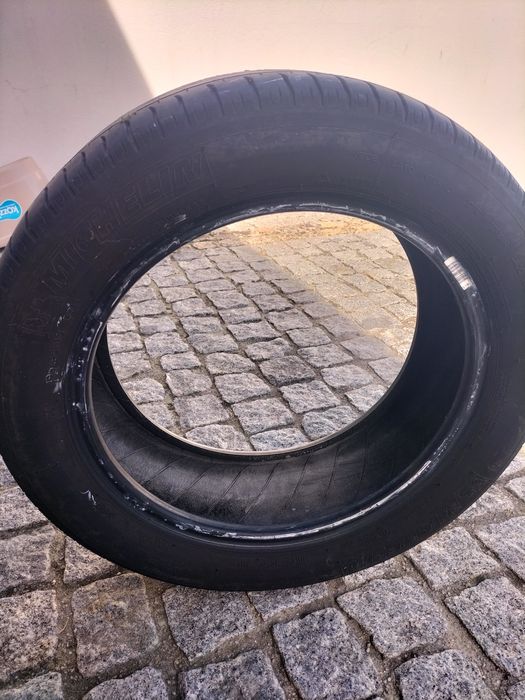 Peneu Michelin usado