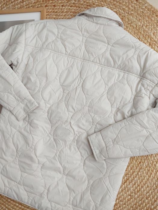 Pikowana kurtka Medicine XS/S Kremowo szara kurtka oversize Watowana