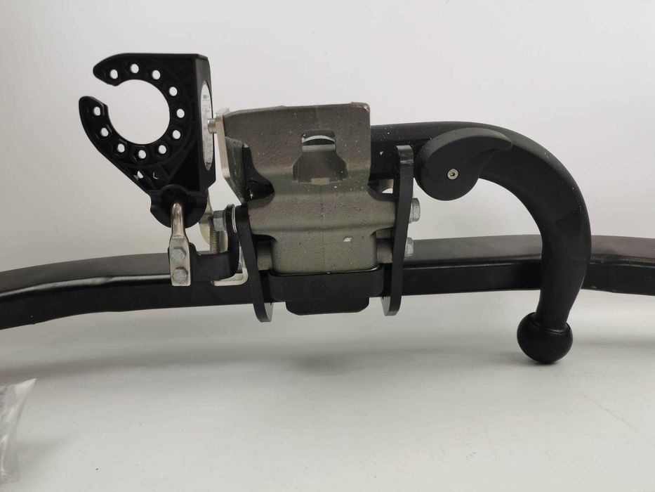 Brink hak holowniczy Mercedes-Benz Klasa C Sedan W205 , 14-21 R