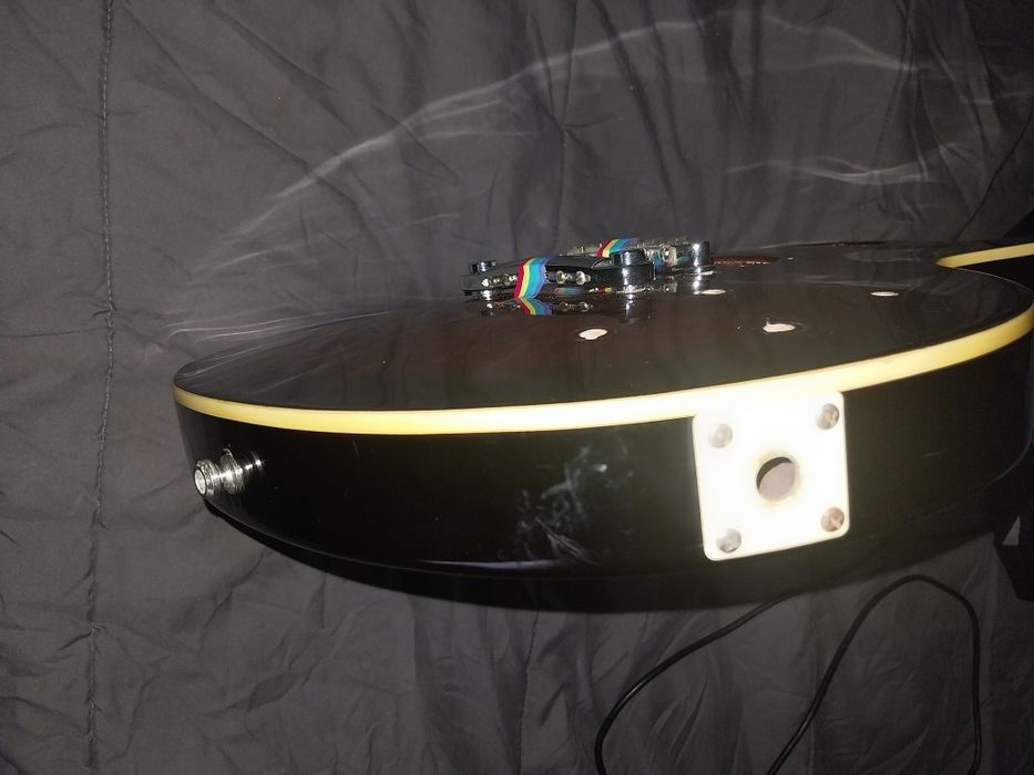 Guitarra eléctrica bolt on neck