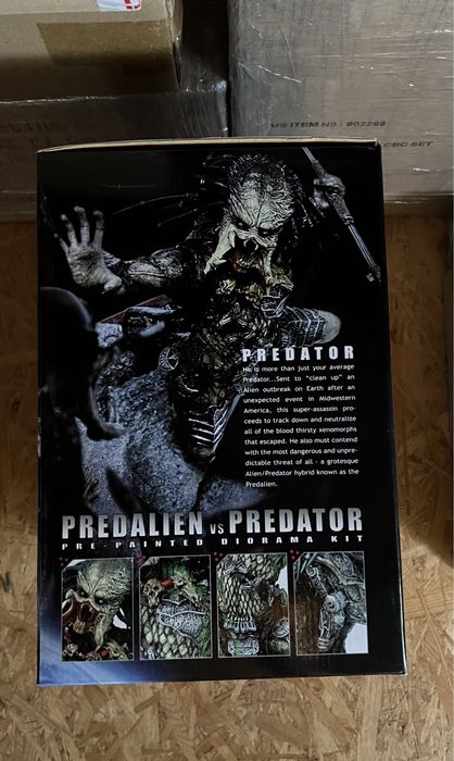 Hot Toys Predalien vs Predator diorama