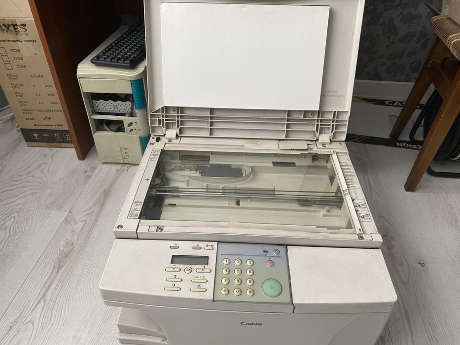 Продам МФУ/копицентр/ксерокс Canon PC1270D