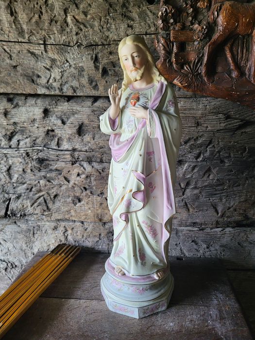 Biskwit pięknie malowana figurka Najświętsze Serce Pan Jezus