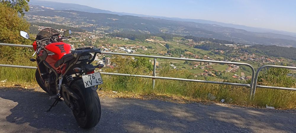 Vendo CBR 650F como nova