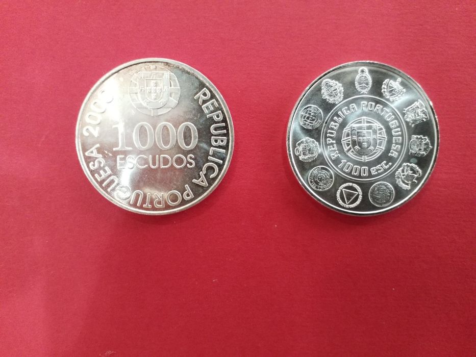 Moedas antigas em prata portuguesas.