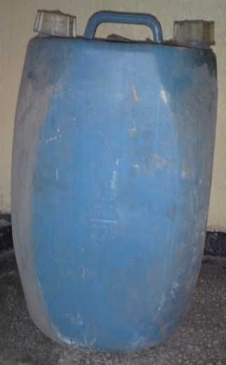 Karnister 30l kolor niebieski lub czarny uzywany