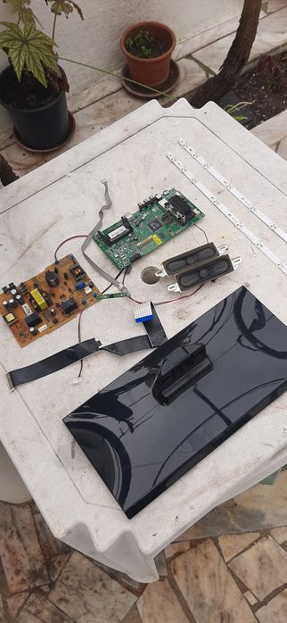 Tv selecline às peças