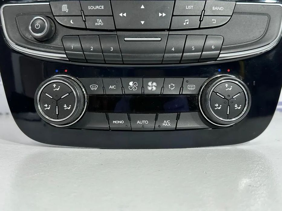 Comandos Ar Condicionado + Comandos Rádio - Peugeot 508 I / RXH