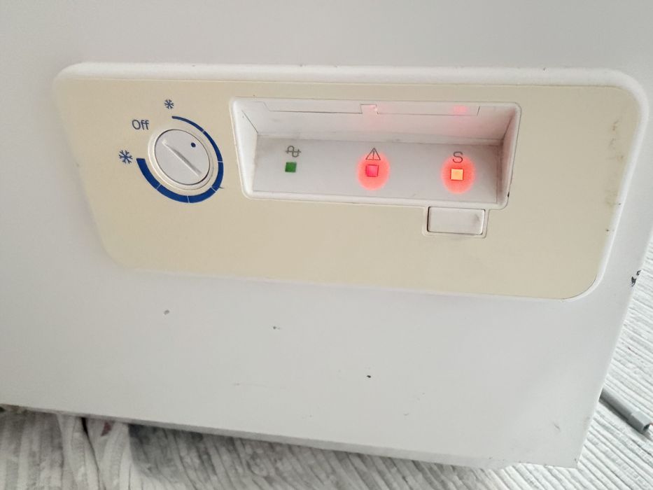 Arca congeladora Zanussi ZFC631WAP