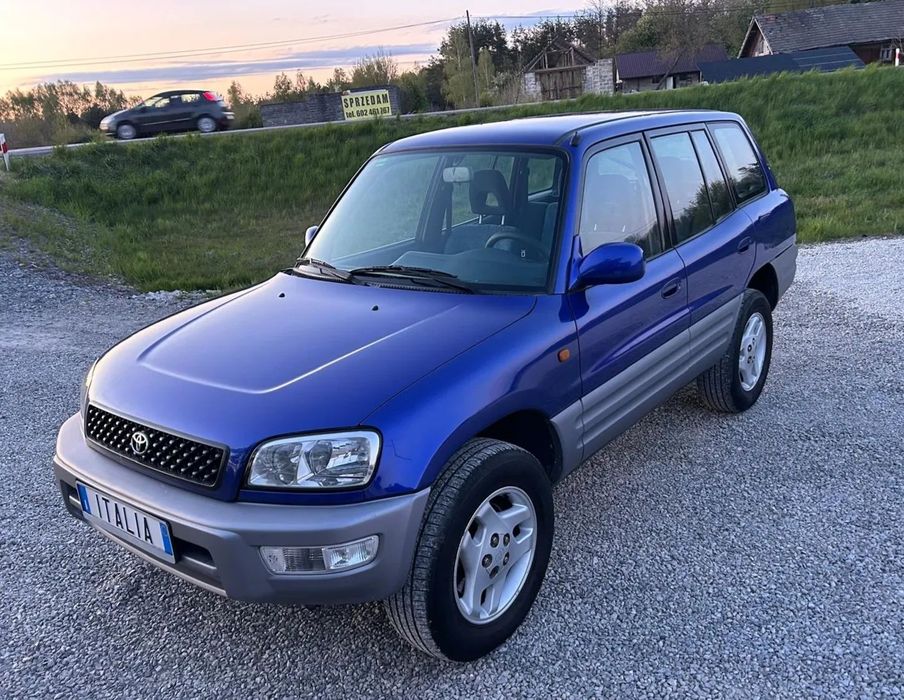 Toyota RAV4 * UNIKAT * Włoch - zero oznak korozji * KLIMA * 4x4 *