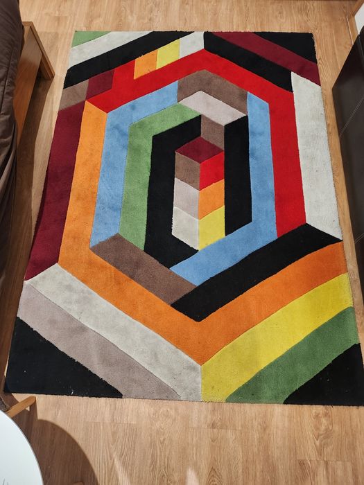 Carpete com 1.40x2.00 às cores