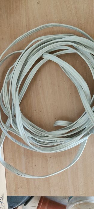 Kable elektryczne po budowie
