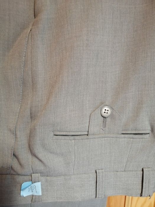 Jasne eleganckie spodnie garniturowe