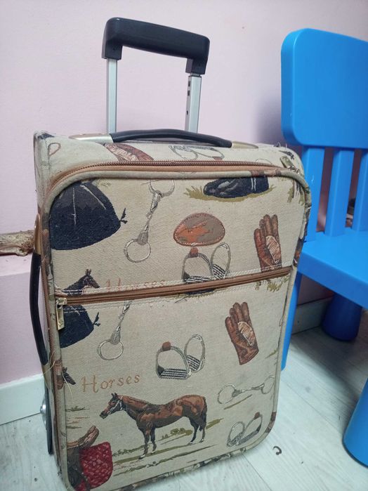 Walizka na kolkach - 33/50cm