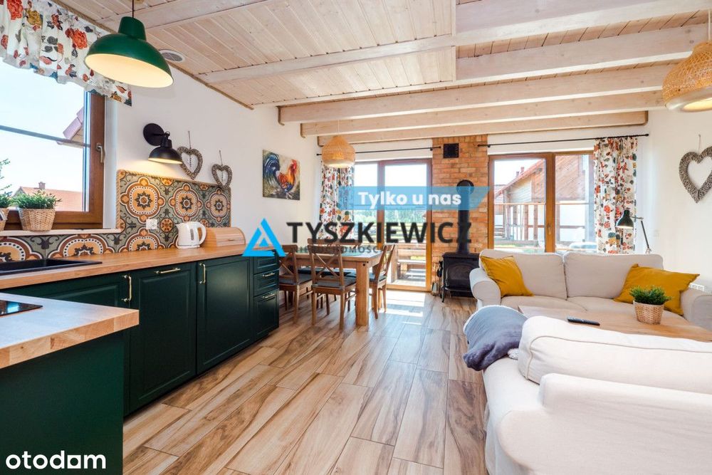 Piękny dom w okolicy lasu i jeziora