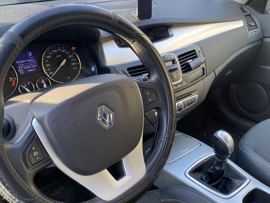 Renault Laguna III 2007 rok 2.0 diesel 200KM