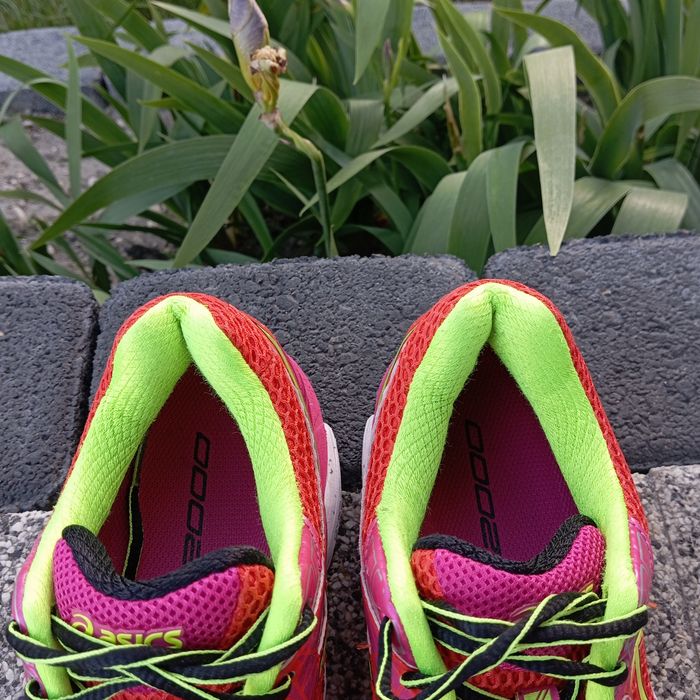 Asics GT-2000 3 Sportowe Buty Do Biegania Rozmiar 40