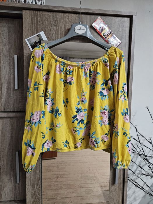 Bluzka hiszpanka S Sinsay