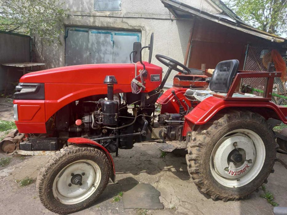 Трактор Сінтай 250
