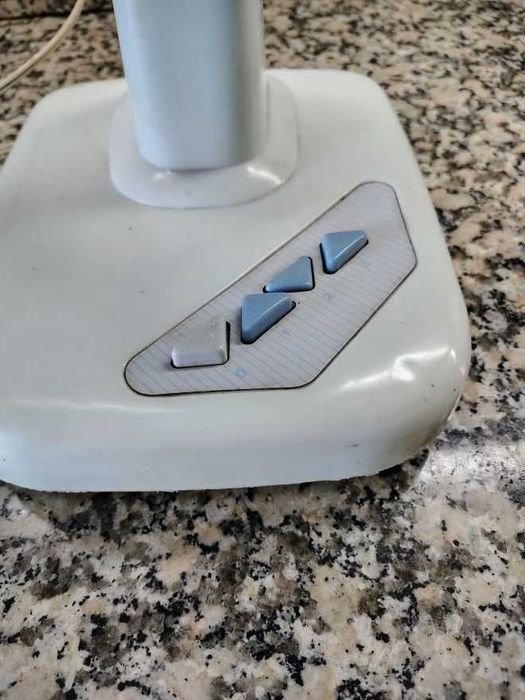 Ventoinha de mesa MAQUEL 38W (3 velocidades e rotativa)