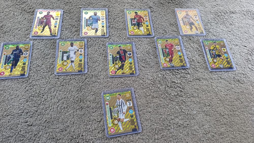 Wakacyjny Pakiet Kart! (10 kart) Panini FIFA 2021