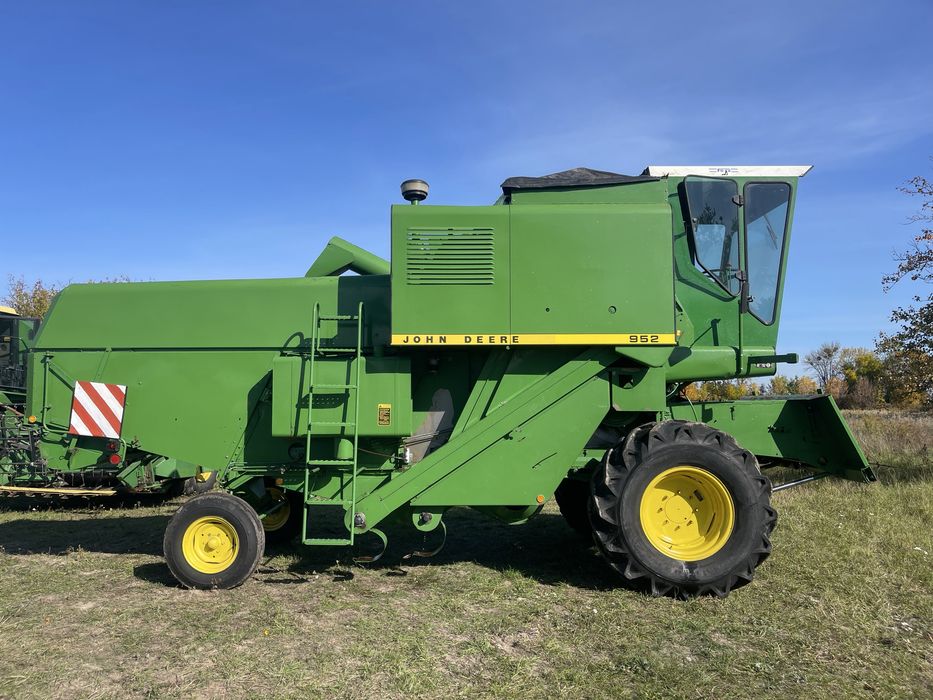 Комбайн John Deere 952