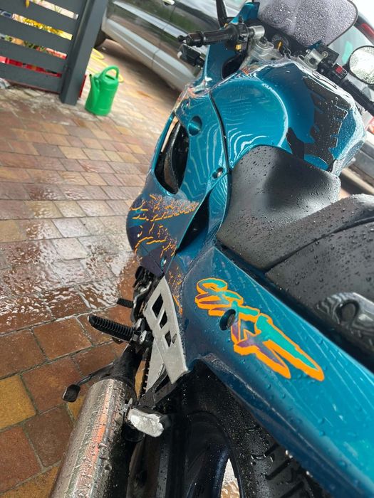 Suzuki GSX 600 F