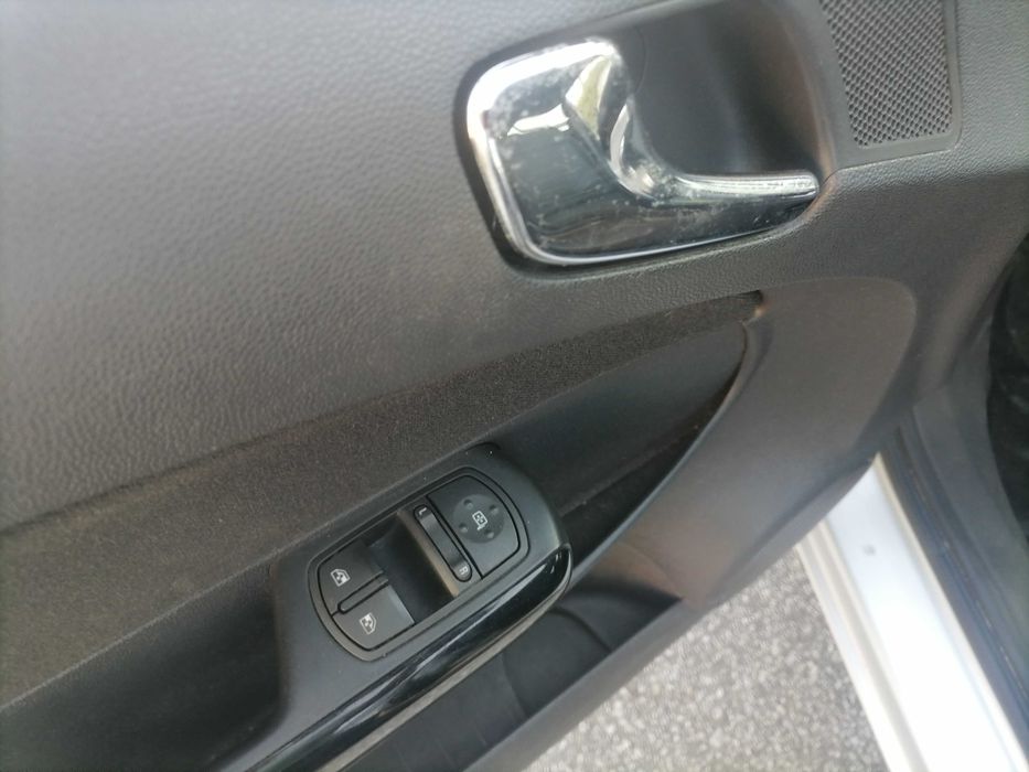 Opel Corsa 1.3 cdti 5P 190000 km bom preço impecável