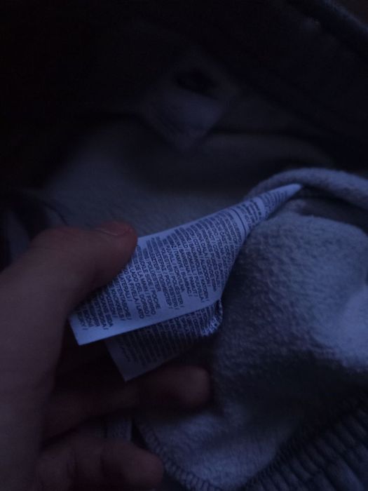 Штани Nike б/у оригінал
Нюансів нема 
Заміри в лс сайз с-м кажіть ріс