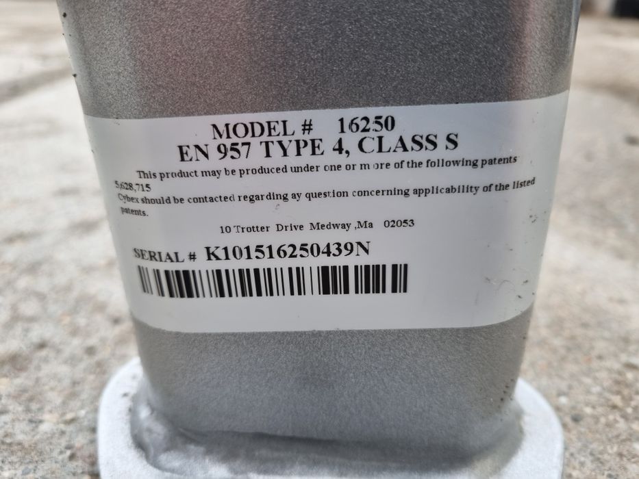 Profesjonalny Stojak na hantle Cybex