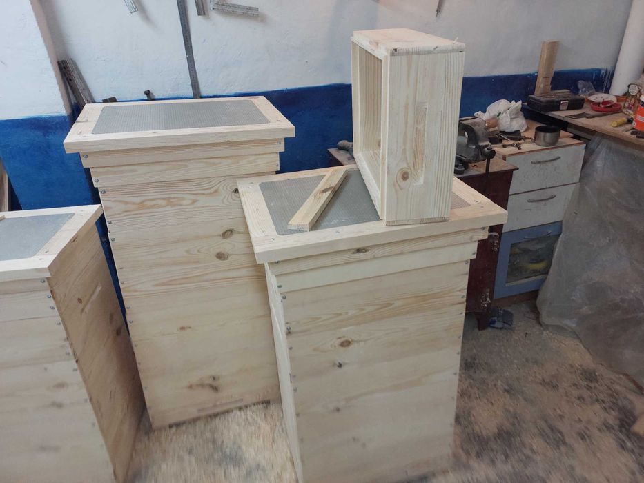 Виробництво вуликів різного типу