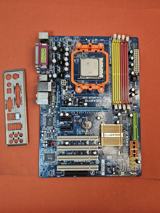 Płyta główna Gigabyte GA-M52S-S3P, AMD Athlon 64 X2 3800+