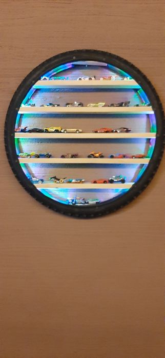 Półka na resoraki, samochodziki, Hot Wheels