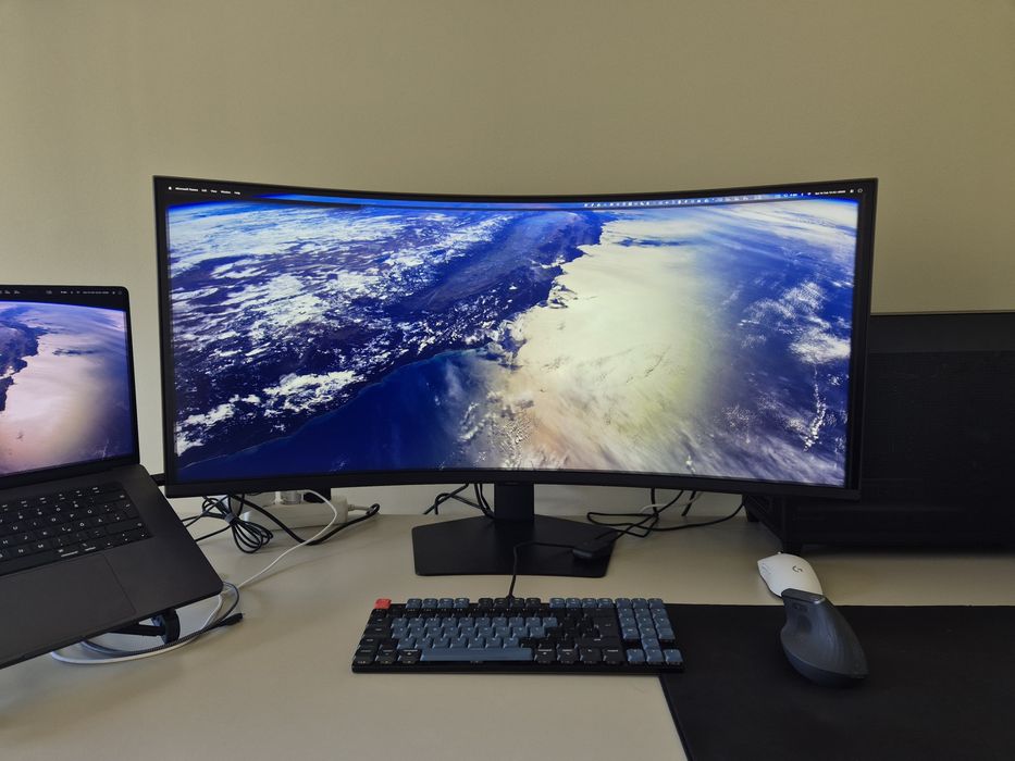 Samsung Odyssey G7 G75F Monitor - 5K - 180Hz - 1ms - Ultrawide - HDR10