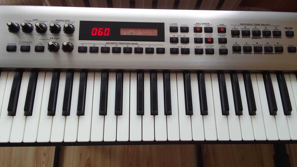 Roland RS5 syntezator