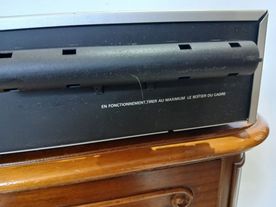Tuner radiowy UNITRA AS 632 SREBRNY.