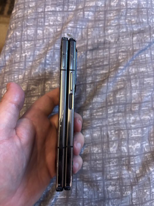 Samsung Fold 4 запчастини