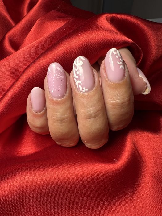 Manicure hybrydowy/żelowy  100 zł