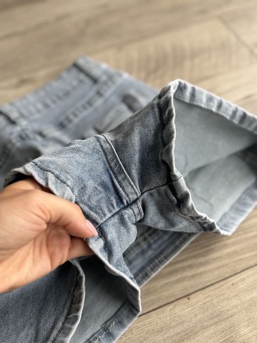 Piękne spodniczko spodenki jeansowe szorty