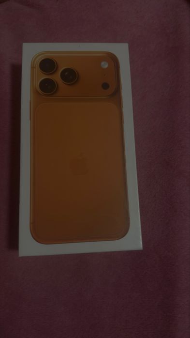 Телефон Iphone 17 pro max на androide