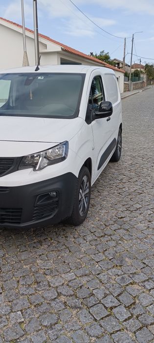 Peugeot partner 2023 impecável por 16605 IVA dedotival