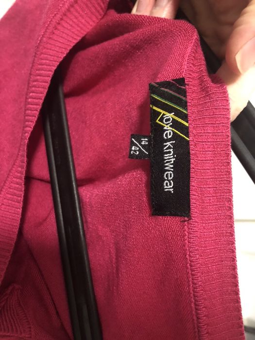 Tanio piękny dekolt sweterek UK sweter S 36 podkreśla talię