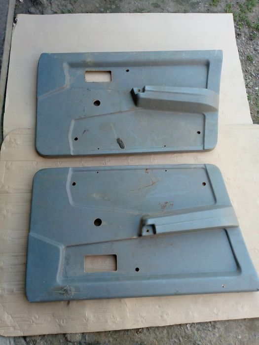 Продам обшивки на двері ,карти ваз 2109