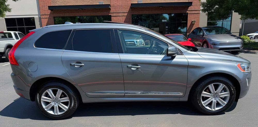 Volvo XC60      2018